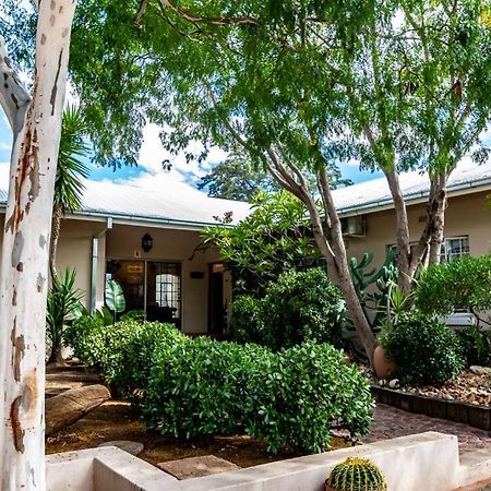 Londiningi Guesthouse Windhoek Kültér fotó